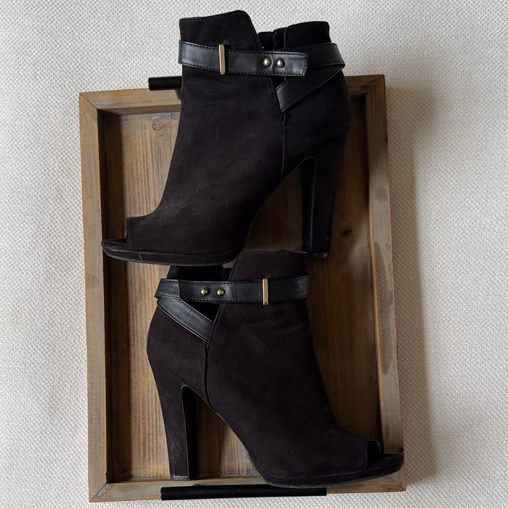 Sam & Libby Peep-Toe Bootie